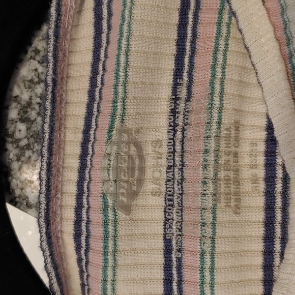 NWOTs Dickies Cropped Long Sleeve Top - Picture 6 of 6